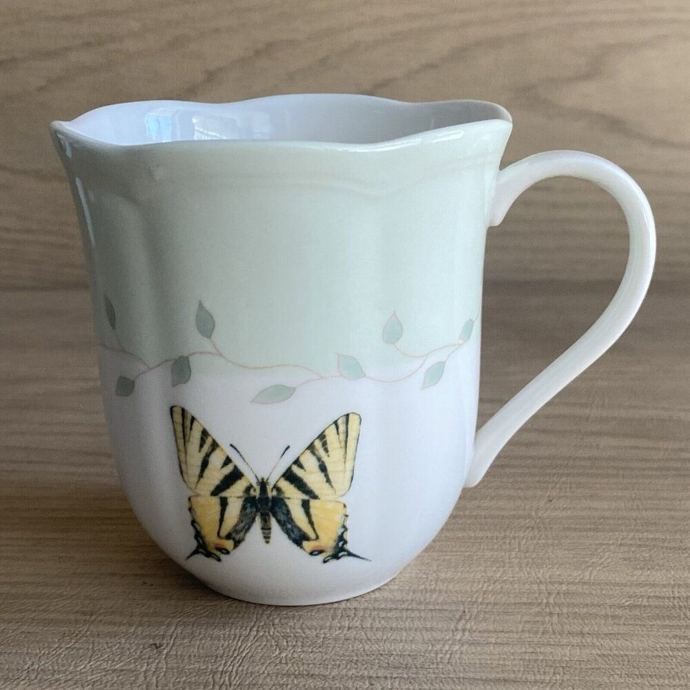 Lenox Butterfly Meadow Swallowtail 3.5" Scalloped Mug Cup Light Green Vine